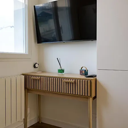 Entierement Renove Avec Patio - 2 Personnes Apartman Angers