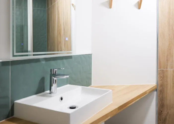 Entierement Renove Avec Patio - 2 Personnes * Angers