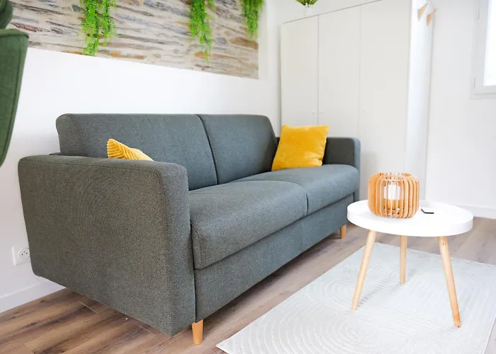 Entierement Renove Avec Patio - 2 Personnes * Angers